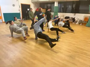 Élèves en cours de danse en studio